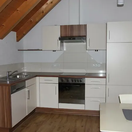 Apart Platur Strengen